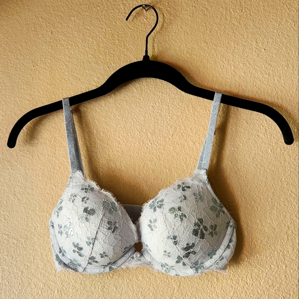 Victoria's Secret Pushup Bra